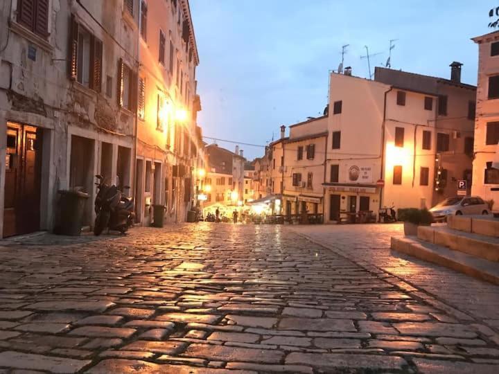 Feel The City Atmosphere Rovinj Bagian luar foto
